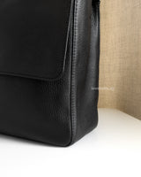 Chanel Maxi Flap 38cm | 26S Black Caviar Gold Hardware-details