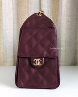 Chanel Chanel 25 Small | 26A Burgundy Caviar Gold Hardware-details