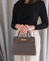 Hermes Kelly Sellier 28 | Etoupe Epsom Gold Hardware-model