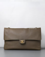 Maxi Flap 38cm | 26A Dark Khaki Caviar Gold Hardware