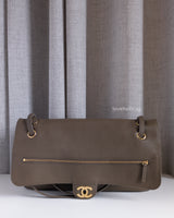 Chanel Maxi Flap 32cm | 26A Dark Khaki Caviar Gold Hardware-details