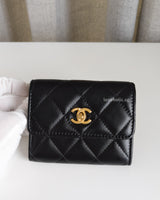 Chanel Flap Card holder Pearl Crush | Black Lambskin Brushed Gold Hardware-front1