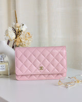 Chanel Wallet On Chain 22P Light Pink Caviar Light Gold Hardware-front