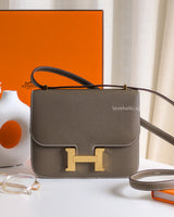 Constance Mini 18 | Etoupe 18 Epsom Gold Hardware