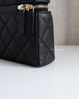 Chanel Top Handle Vanity On Chain LP | Black Caviar Light Gold Hardware-details
