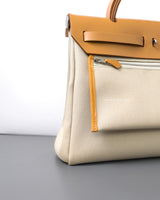 Hermes Herbag 31 | Beton/Naturel Sable Canvas Palladium Hardware-details
