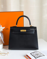 Hermes Kelly Sellier 25 | Black Epsom Gold Hardware-front