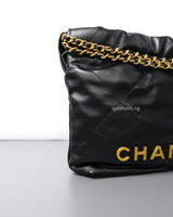 Chanel Chanel 22 Mini | Black Lambskin Brushed Gold Hardware-details
