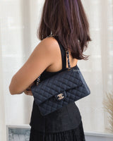 Chanel Classic Flap Medium | Navy Blue Caviar Light Gold Hardware-model
