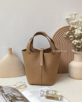 Hermes Picotin Lock 18 Biscuit Taurillon Clemence Gold Hardware-main