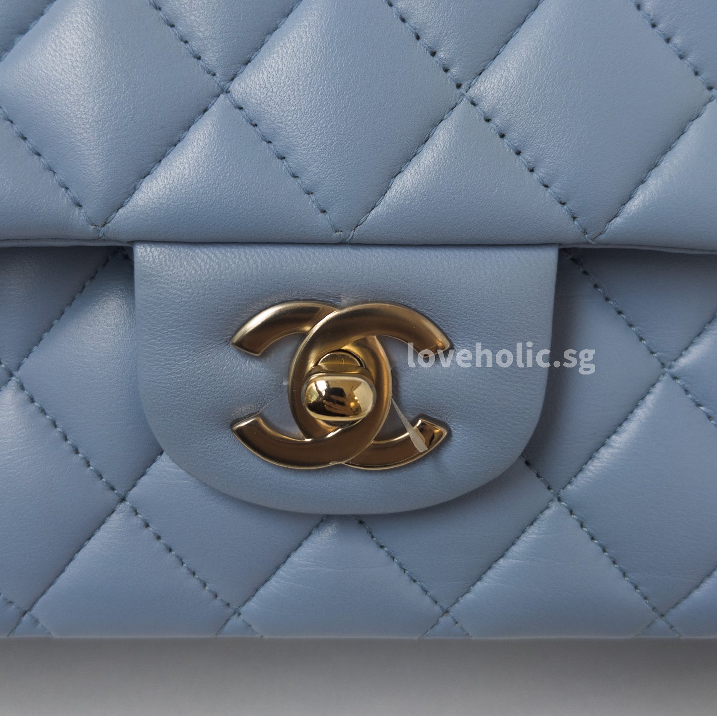 Chanel Classic Flap Medium | 21C Sky Blue Lambskin Light Gold Hardware