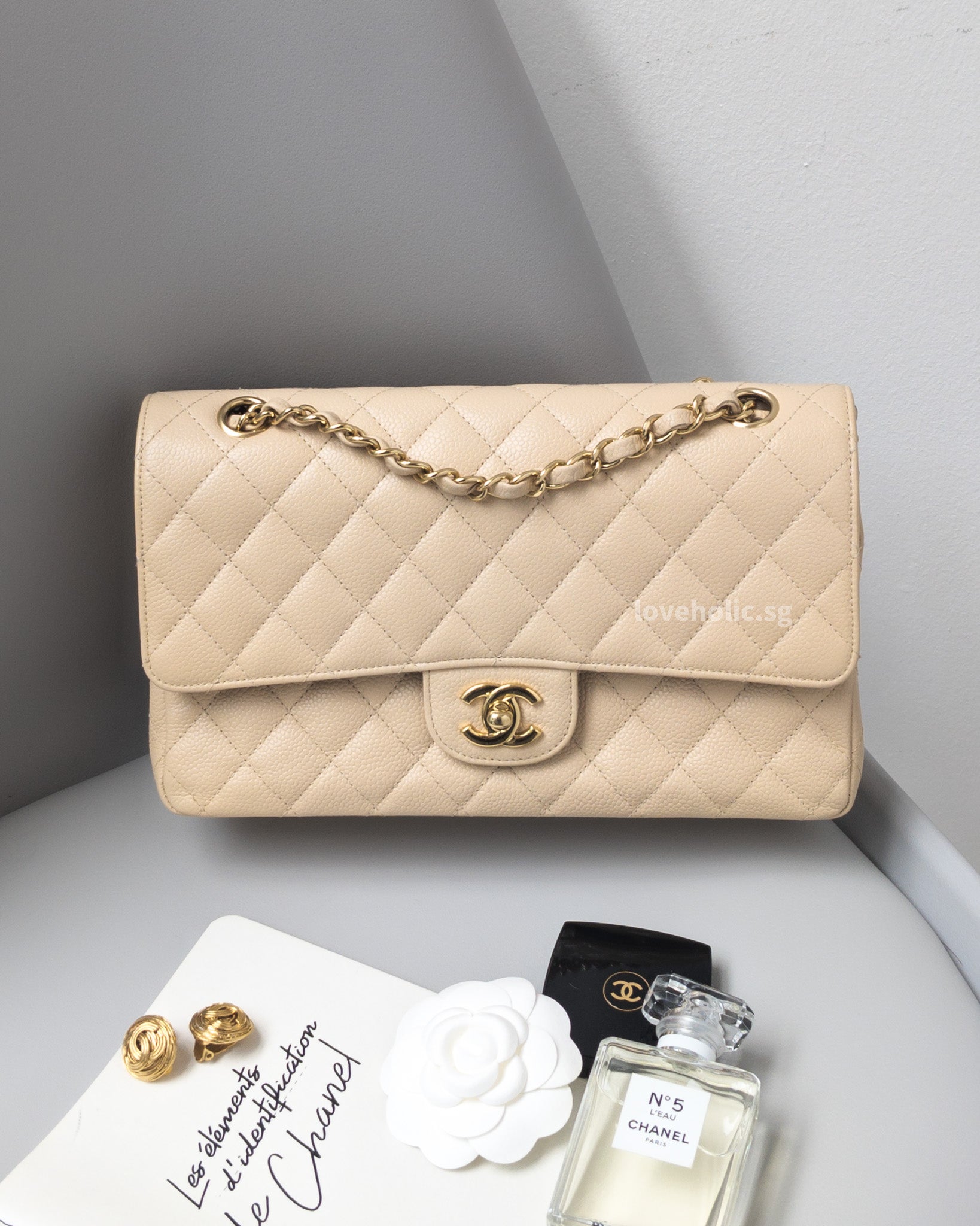 Chanel Classic Flap Medium | Beige Caviar Gold loveholic