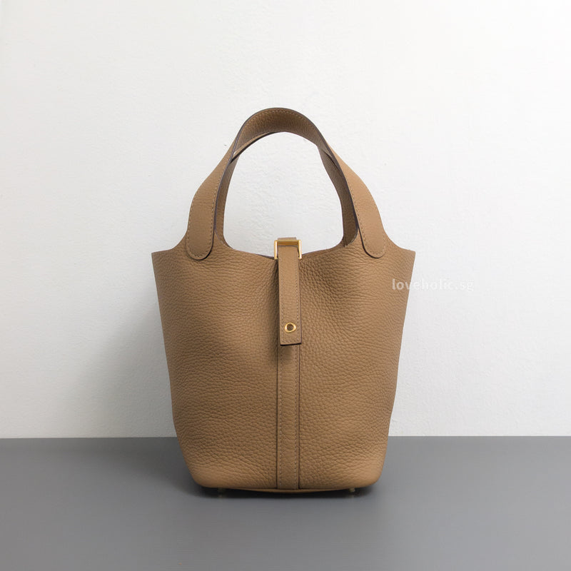 Hermes Picotin Lock 18 Biscuit Taurillon Clemence Gold Hardware-whitebackground