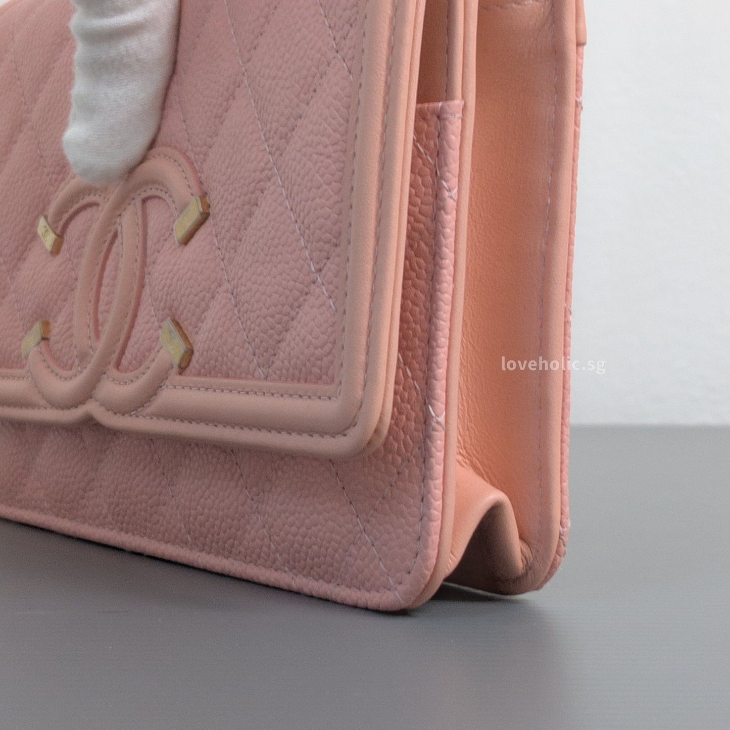 Wallet On Chain Filigree | Sakura Pink Caviar Brushed Gold Hardware