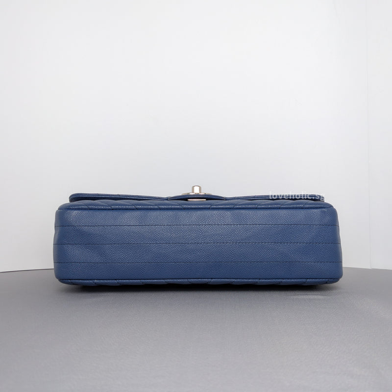 Classic Flap Chevron Medium | Navy Caviar Silver Hardware