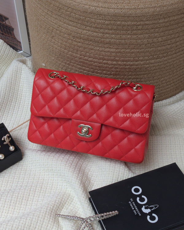100% Authentic Luxury Goods - Like New Chanel Ocase Red Ghw #29 IDR  16.500.000 #fabuluxepreloved #chanelocase