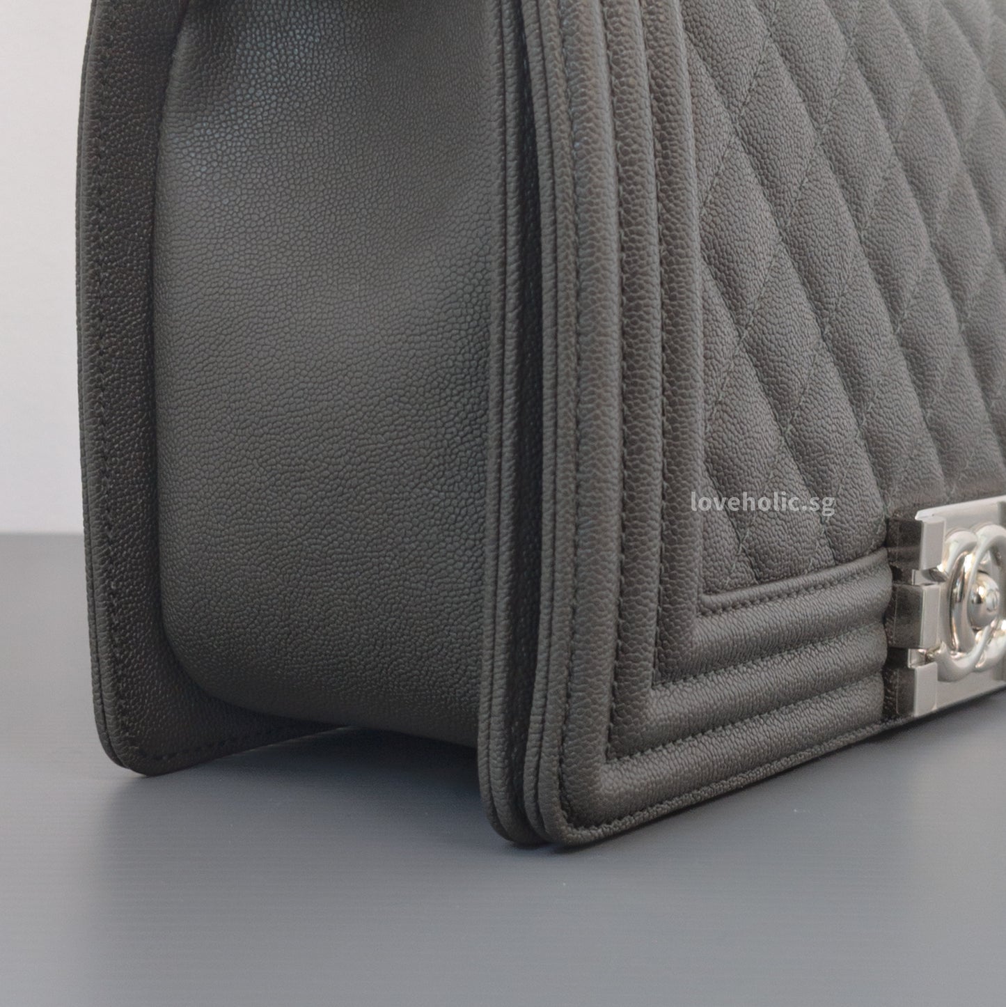 Boy Old Medium | 20S Grey Caviar Silver Hardware