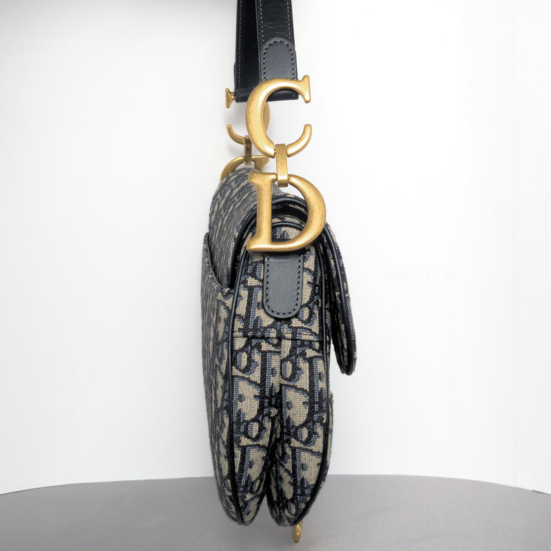 Dior Saddle Medium | Blue Oblique  Jacquard Fabric Brushed Gold Hardware-details