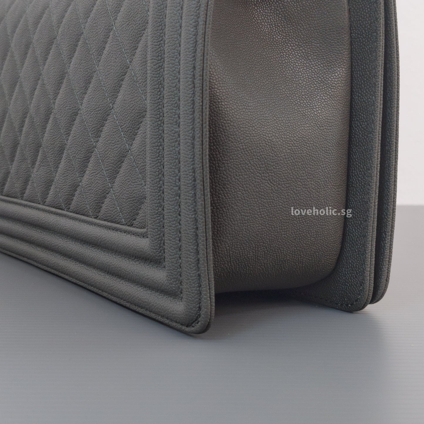 Boy Old Medium | 20S Grey Caviar Silver Hardware