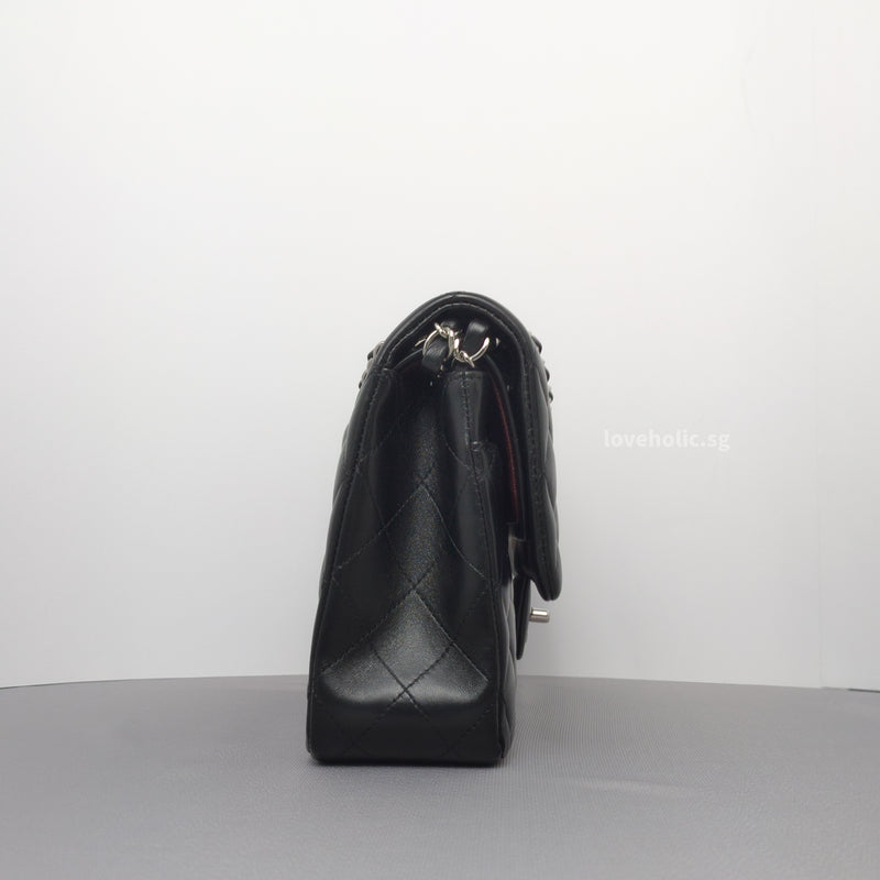 Classic Flap Medium | Black Lambskin Silver Hardware