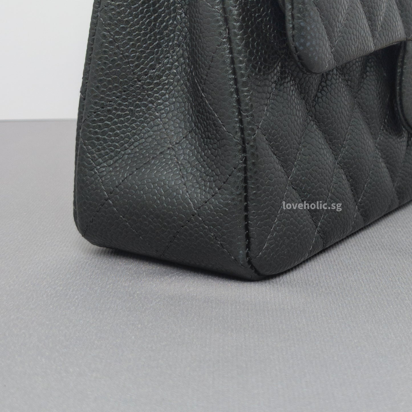 Classic Flap Small | 18S Dark Grey Caviar Light Gold Hardware