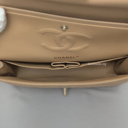 Classic Flap Medium | 19B Dark Beige Caviar Light Gold Hardware