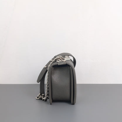 Boy Old Medium | 20S Grey Caviar Silver Hardware
