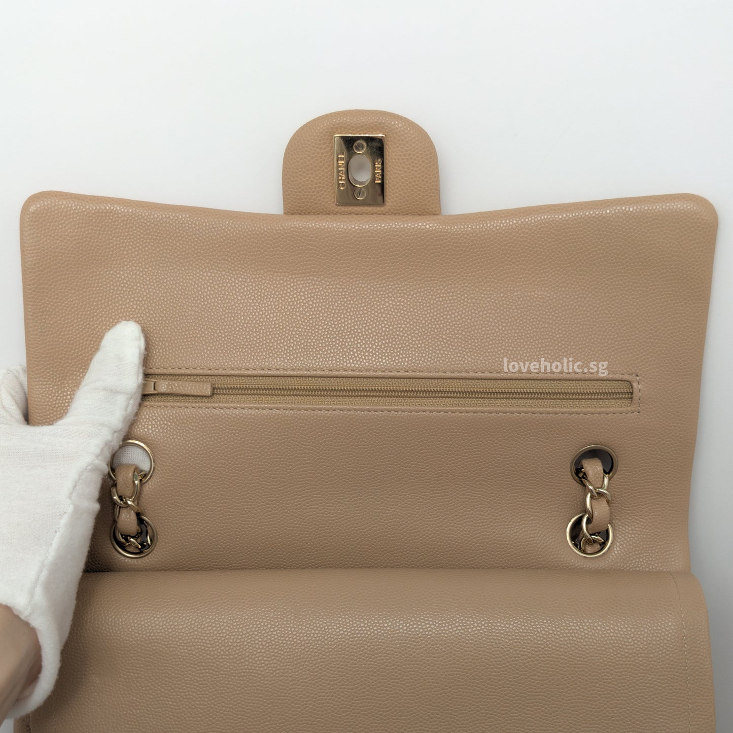 Classic Flap Medium | 19B Dark Beige Caviar Light Gold Hardware