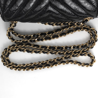 Hobo Chevron Crossbody Small | Black Aged Calfskin Brushed Gold Hardware