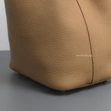 Picotin Lock 18 Biscuit Taurillon Clemence Gold Hardware