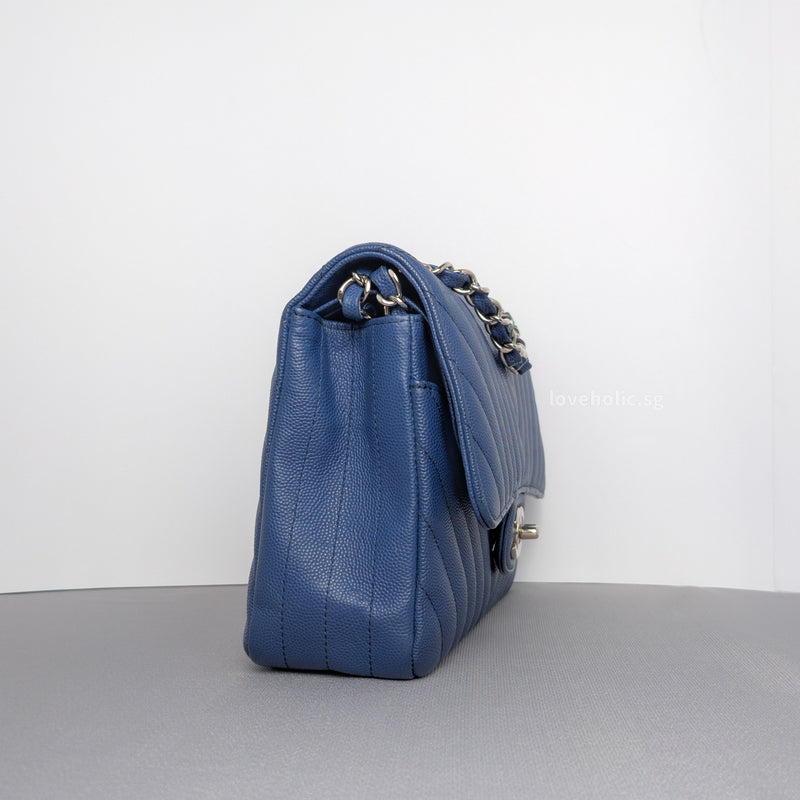 Classic Flap Chevron Medium | Navy Caviar Silver Hardware