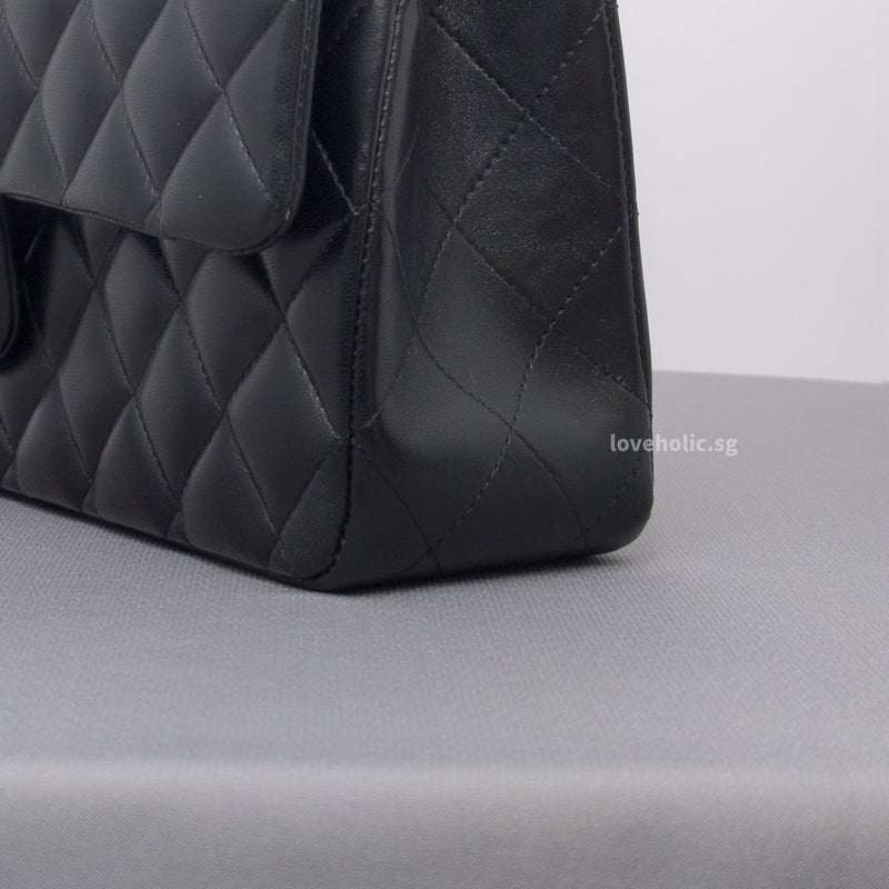 Classic Flap Medium | Black Lambskin Silver Hardware