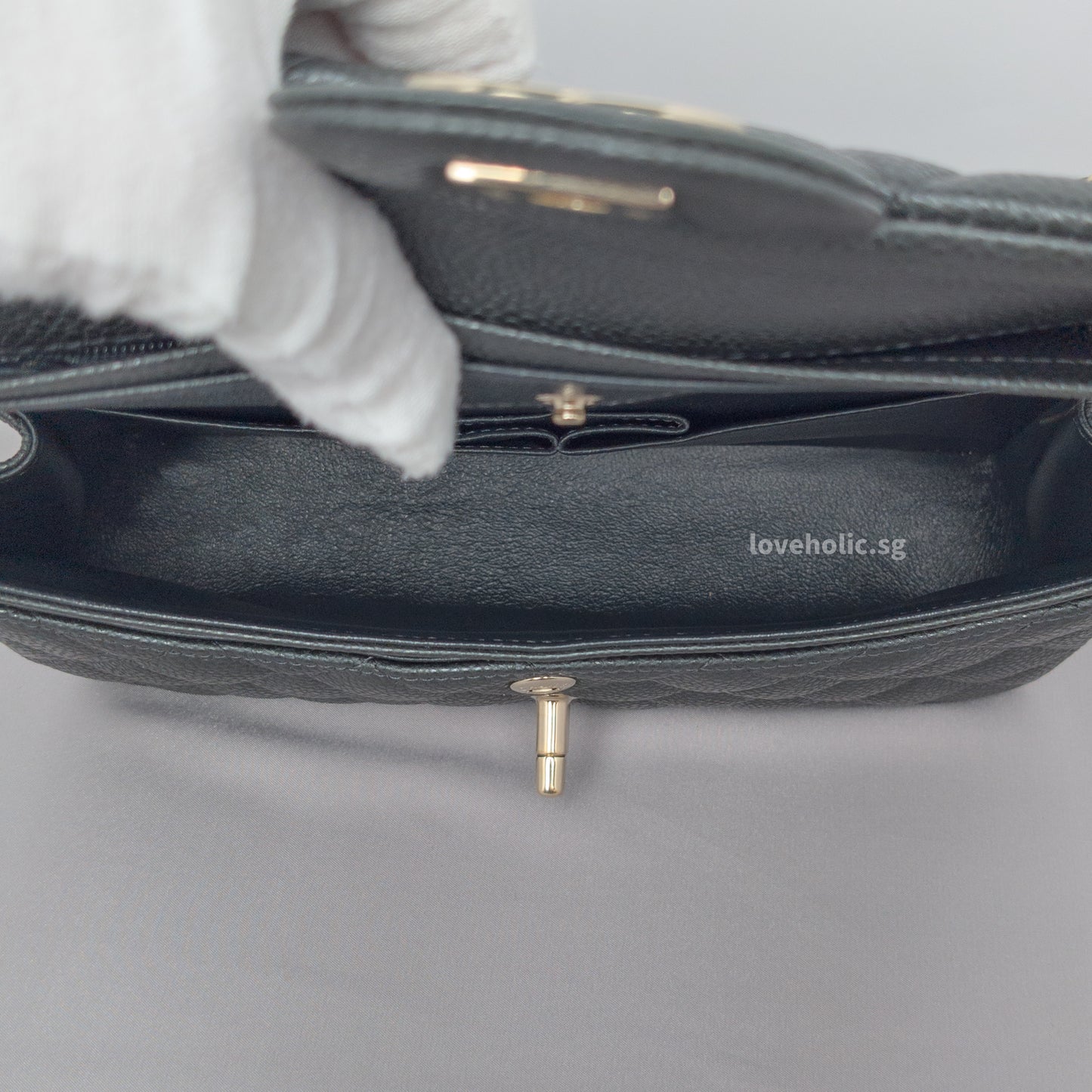 Classic Flap Small | 18S Dark Grey Caviar Light Gold Hardware
