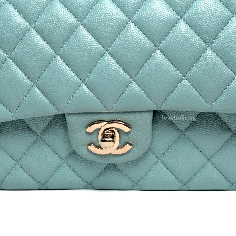 Chanel Classic Flap Medium | 20C Tiffany Blue Caviar Light Gold Hardware