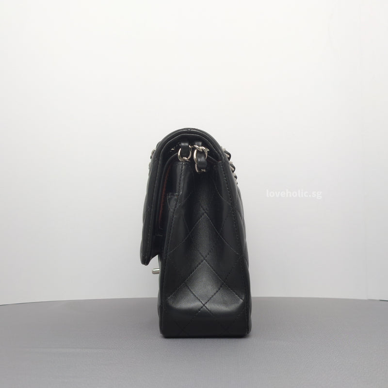 Chanel Classic Flap Medium | Black Lambskin Silver Hardware-details