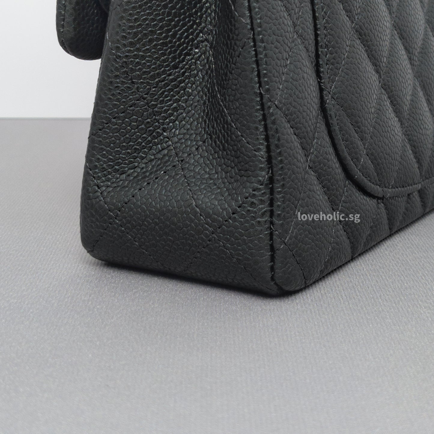 Classic Flap Small | 18S Dark Grey Caviar Light Gold Hardware