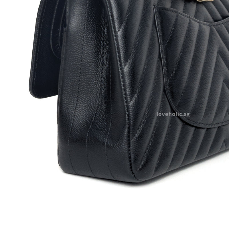 Chanel Classic Flap Chevron Medium | Black Caviar Light Gold Hardware