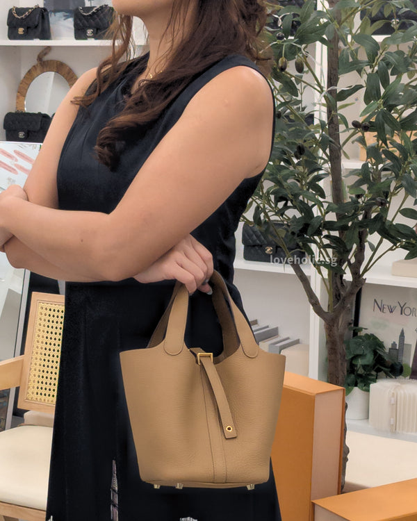 Hermes Picotin Lock 18 Biscuit Taurillon Clemence Gold Hardware-modelshots