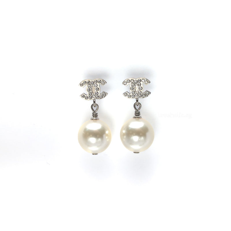 Chanel Classic CC Earrings with Pearl Silver Hardware  |