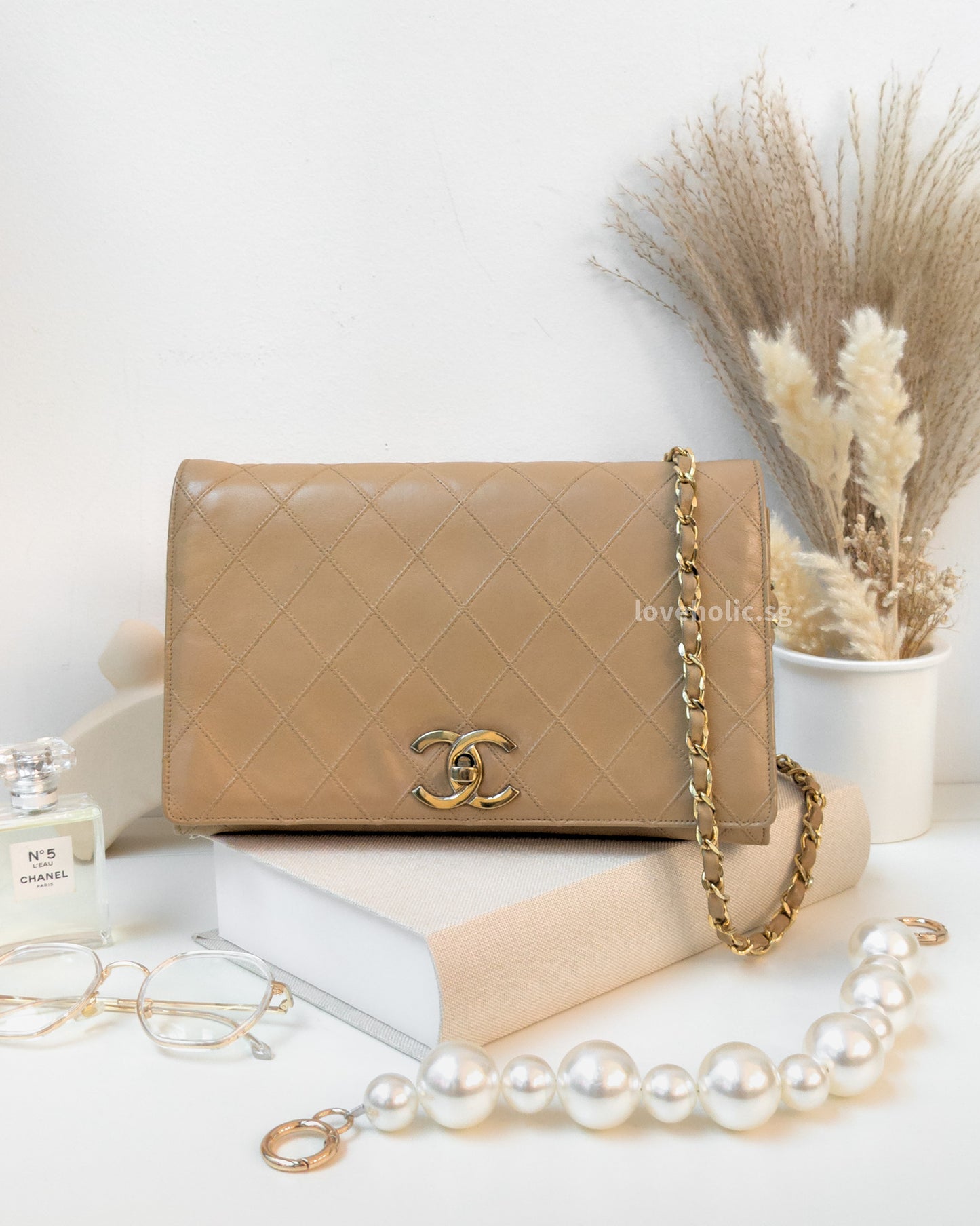 Vintage Flap Bag Beige Lambskin Gold Hardware