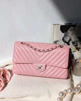 Chanel Classic Flap Chevron Medium | 21S Light Pink Caviar Light Gold Hardware-front