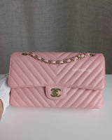 Classic Flap Chevron Medium | 21S Light Pink Caviar Light Gold Hardware