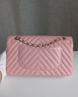 Classic Flap Chevron Medium | 21S Light Pink Caviar Light Gold Hardware