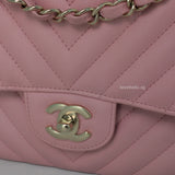 Chanel Classic Flap Chervon Medium | 21S Light Pink Caviar Light Gold Hardware