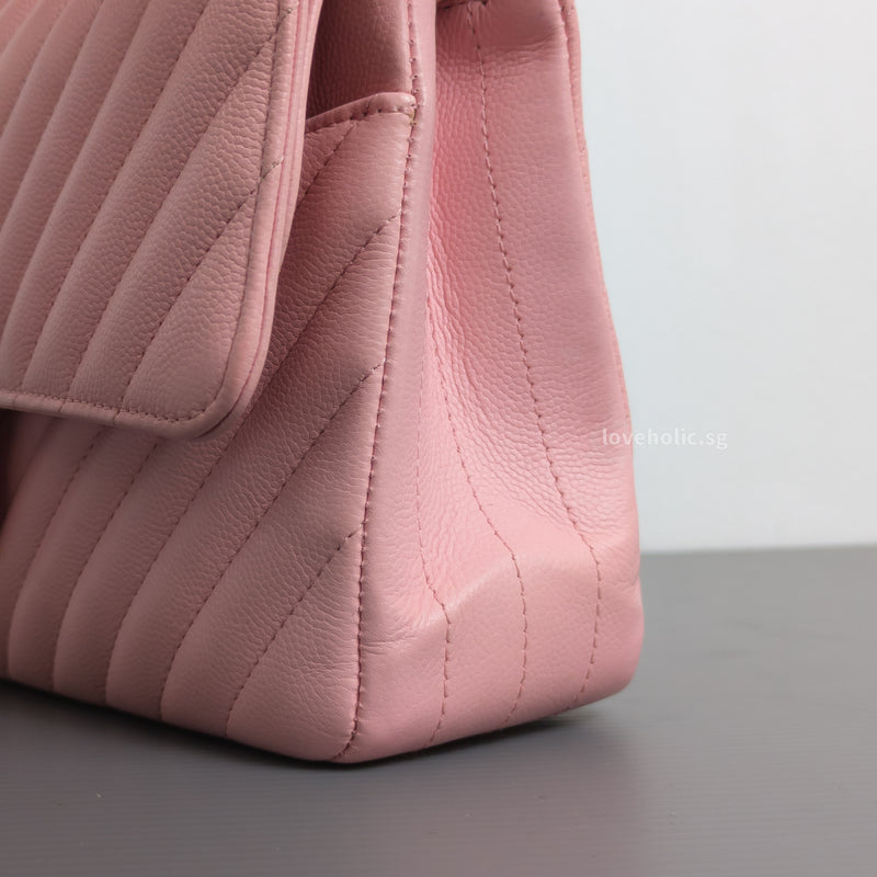 Chanel Classic Flap Chevron Medium | 21S Light Pink Caviar Light Gold Hardware-details
