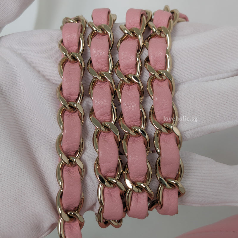 Chanel Classic Flap Chervon Medium | 21S Light Pink Caviar Light Gold Hardware