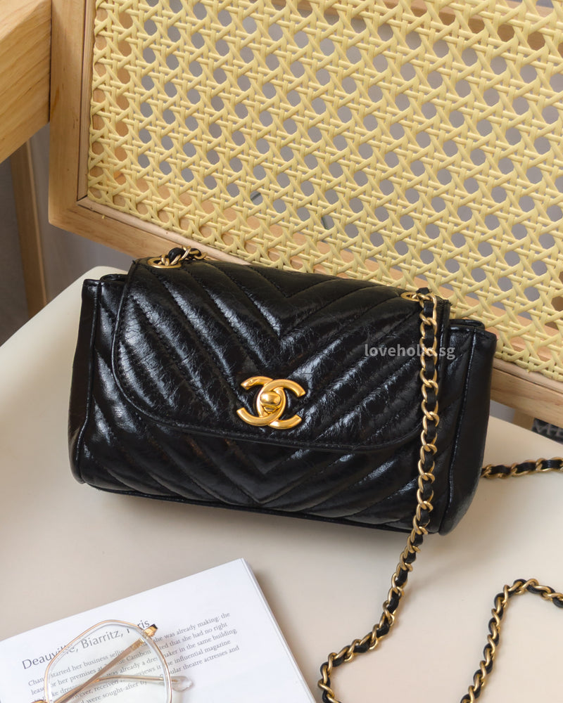 Chanel Hobo Chevron Crossbody Small | Black Aged Calfskin Brushed Gold Hardware-front