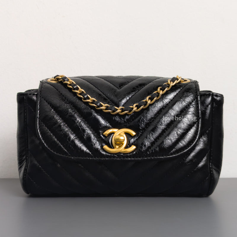 Chanel Hobo Chevron Crossbody Small | Black Aged Calfskin Brushed Gold Hardware-front1