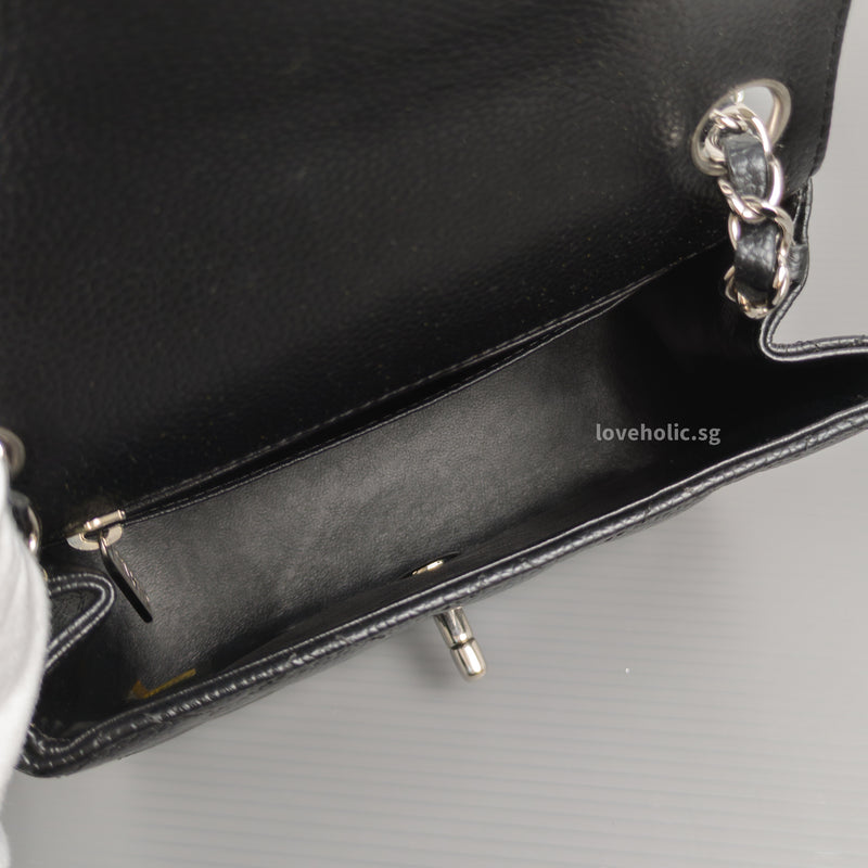 Chanel Vintage Classic Flap Mini Square | Black Caviar Silver Hardware-details