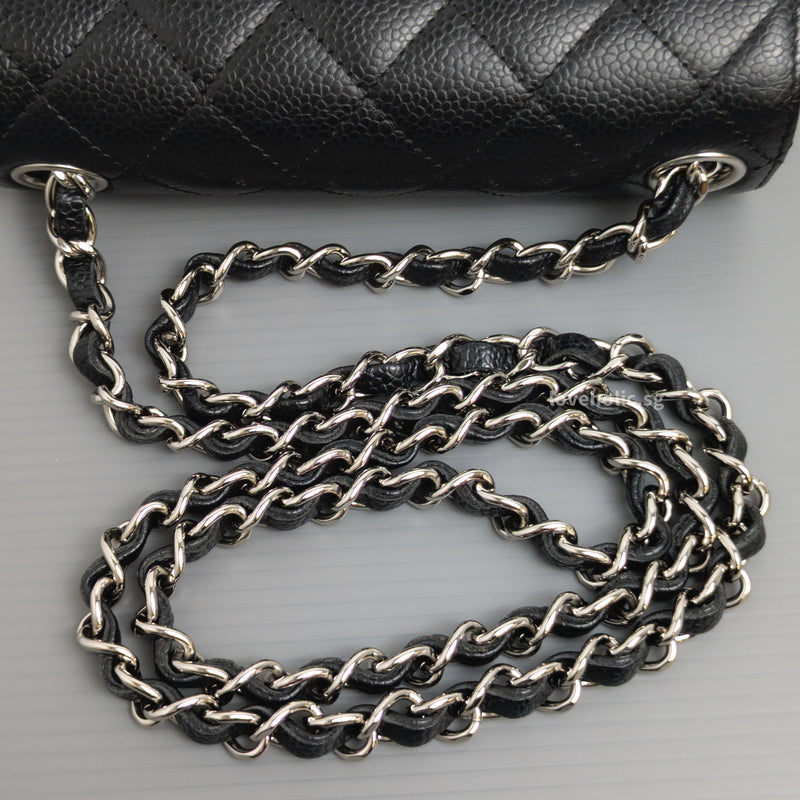 Chanel Vintage Classic Flap Mini Square | Black Caviar Silver Hardware-details